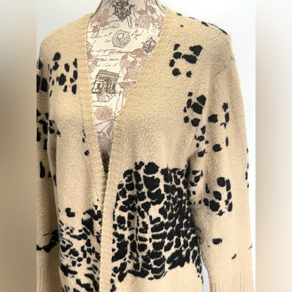 TWINE & STRING Tan and Black leopard print Cardigan Sweater size XL - Picture 2 of 14